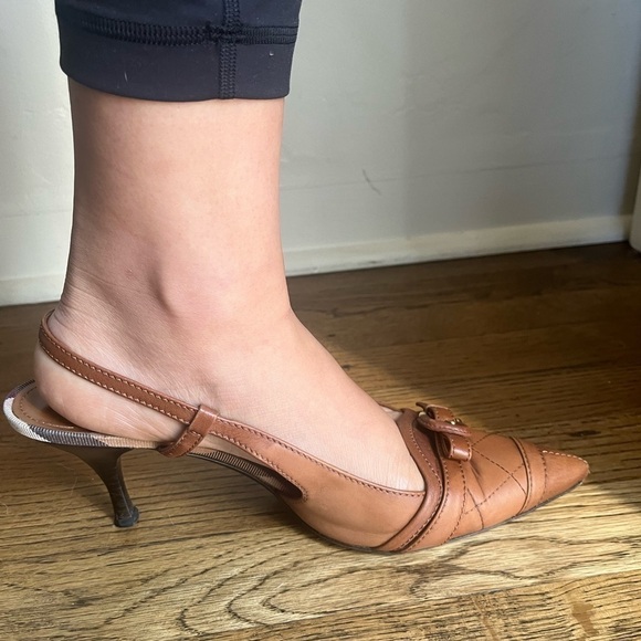 Burberry quilted patent tan leather pointed toe slingback pumps size 11 US - Picture 13 of 14